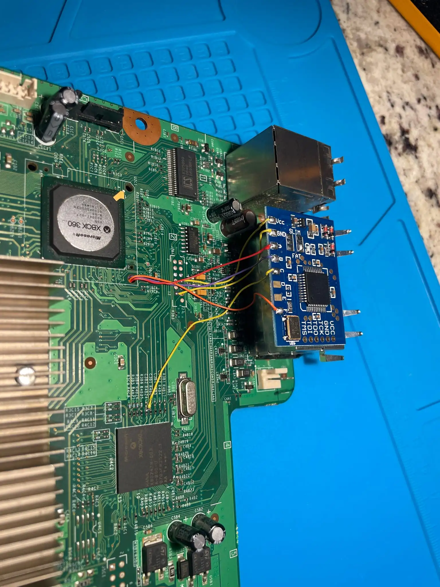 Phat Xbox 360 Modchip Install, photo 2 of 7
