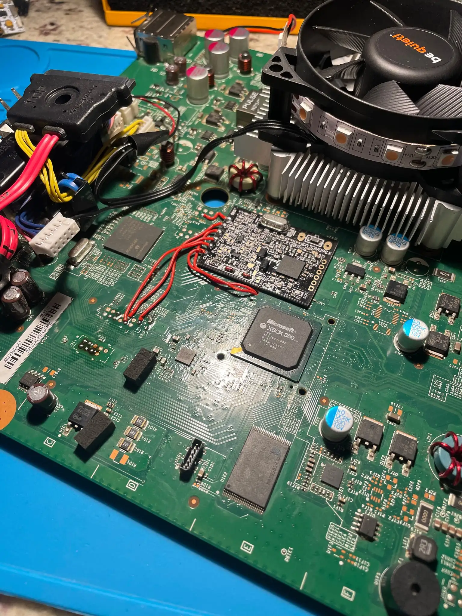 Slim Xbox 360 Modchip Install, photo 1 of 1