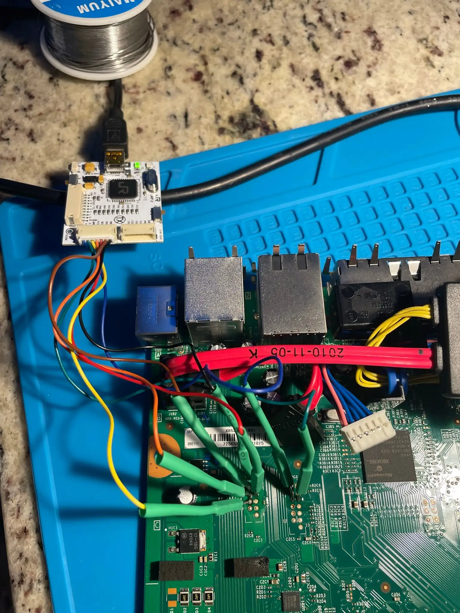 Phat Xbox 360 Modchip Install, photo 7 of 7